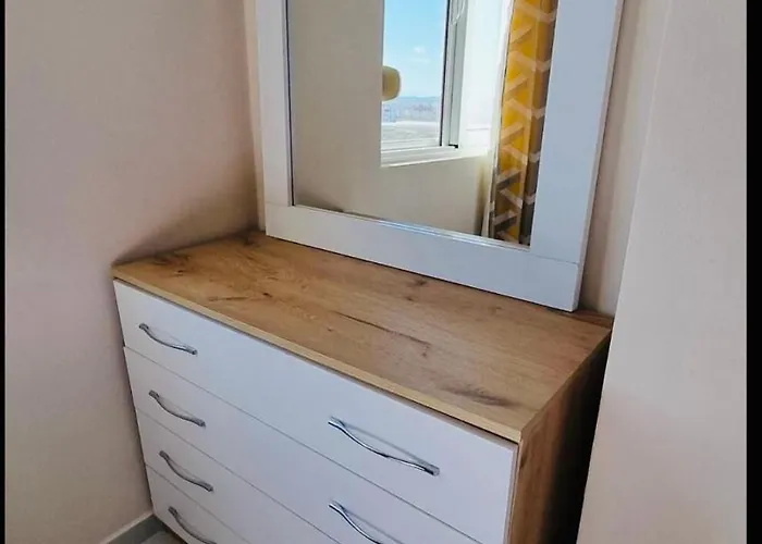 Barefoot Bay Retreat * Golem (Tirana)